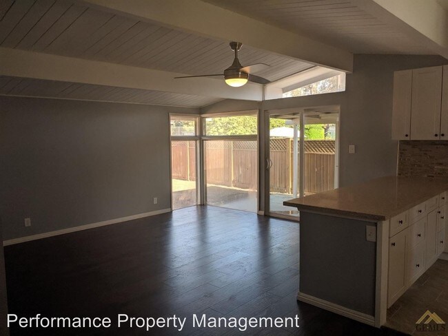 Foto del edificio - 3 br, 1 bath House - 208 N. Stine Rd.