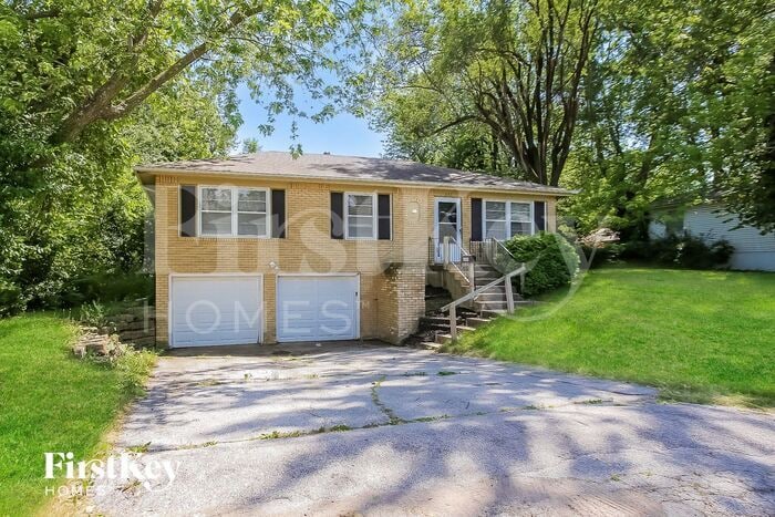 Foto principal - 1043 E Lexington Ave
