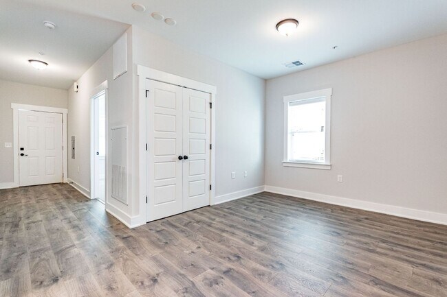 Foto del edificio - Now Leasing: New Construction 1 Bed/1 Bath-Near Downtown Clayton – Don’t Miss Out!