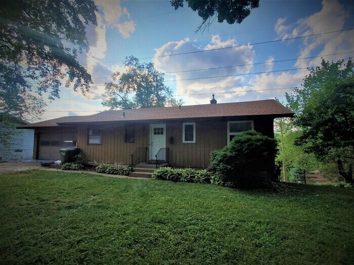 Primary Photo - 757 Terrace Dr