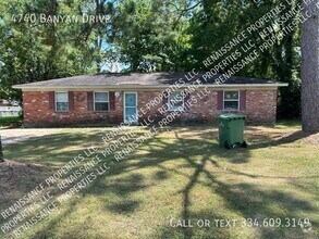 Building Photo - 4740 Banyan Dr