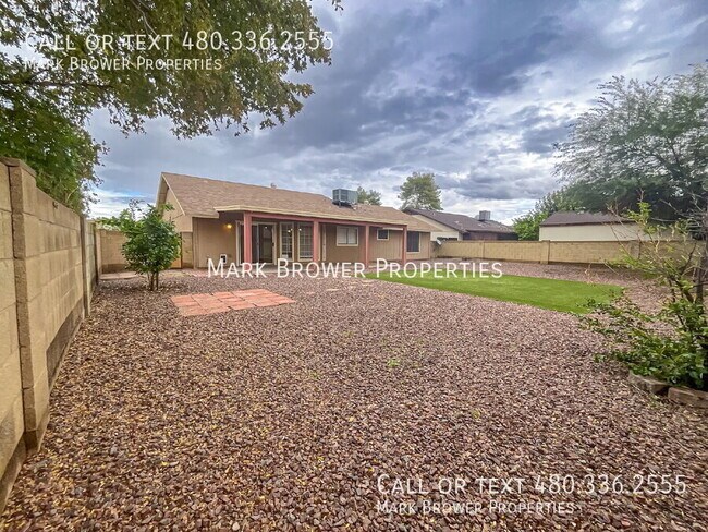 Foto del edificio - 1349 W Gila Ln