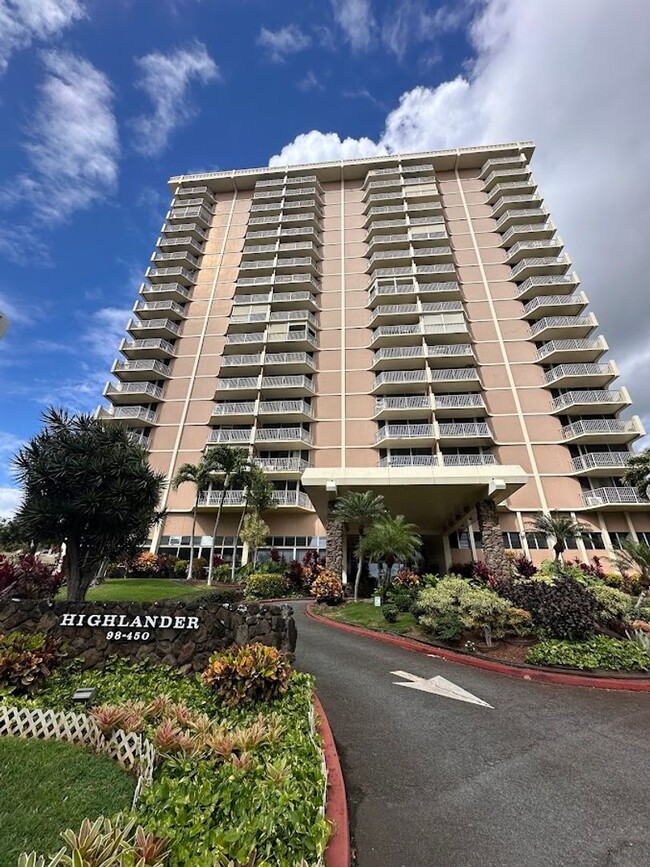 Building Photo - Highlander (AIEA) condominium 1 bed, 1 bat...