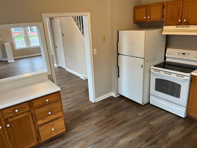 Building Photo - Duplex located on North Mulberry Street in...