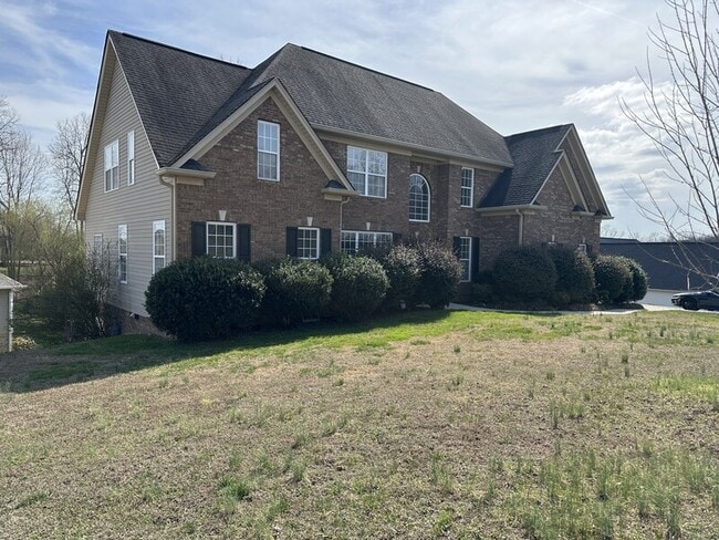 Photo - 5511 Ginkgo Rd House