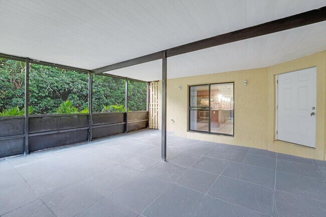 Foto del edificio - 4205 Turnberry Cir