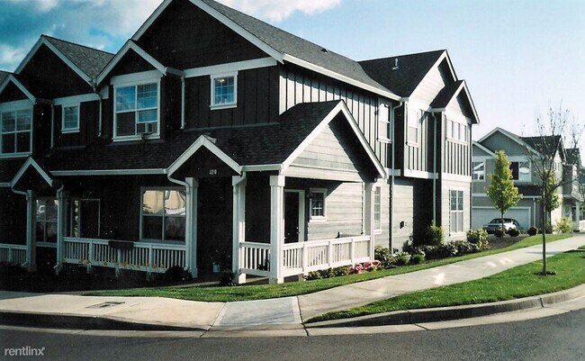Building Photo - 3210 NW Morning Glory Dr