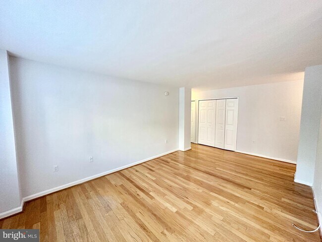 Building Photo - 1816 New Hampshire Ave NW