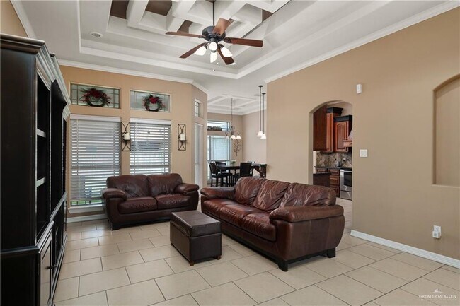 Building Photo - 3611 Spicewood Dr