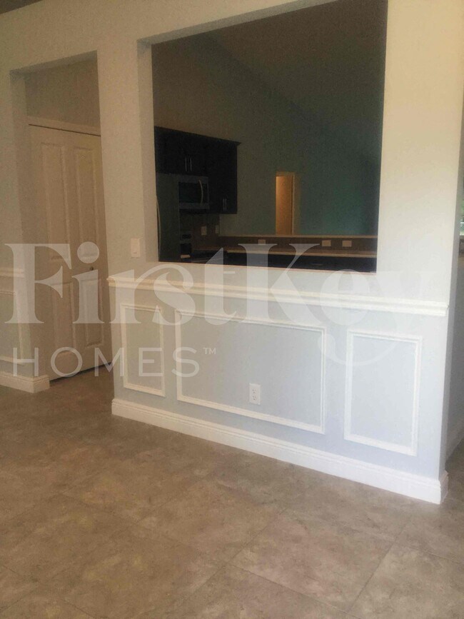 Foto del edificio - 328 SW Ridgecrest Dr