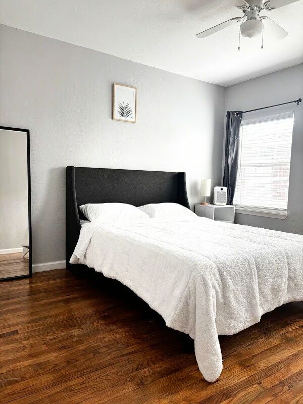 Foto principal - 4025 Walker St