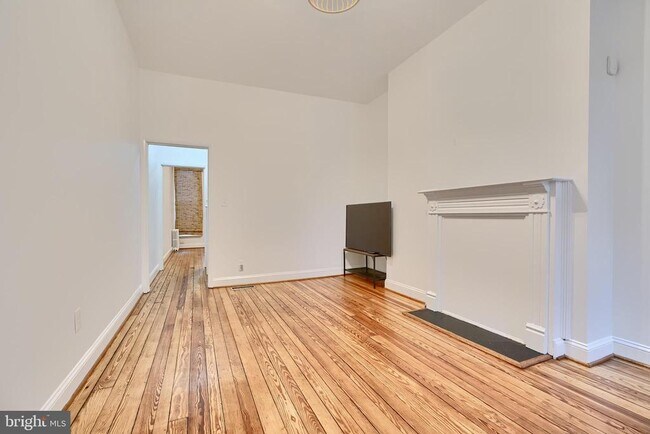 Foto del edificio - 129 N Collington Ave