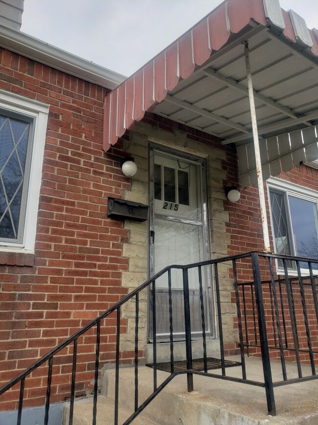 Building Photo - 215 Cheston St