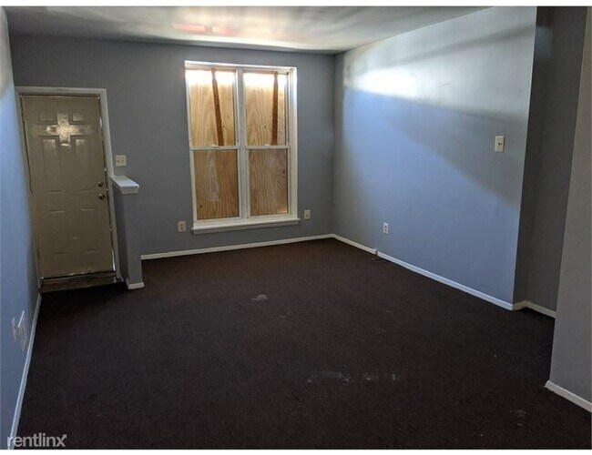 Building Photo - 3 br, 1 bath Townhome - 616 N Dukeland St
