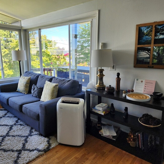 Foto del edificio - 9813 62nd Ave S