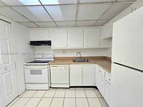 Building Photo - 8001 Fairview Dr