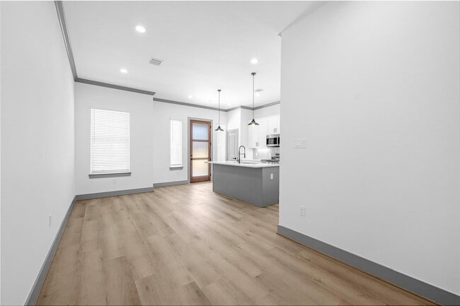 Building Photo - Great Home in North Houston