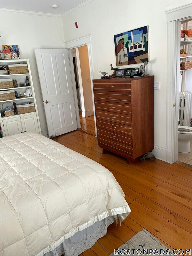 Building Photo - 30 Healey St