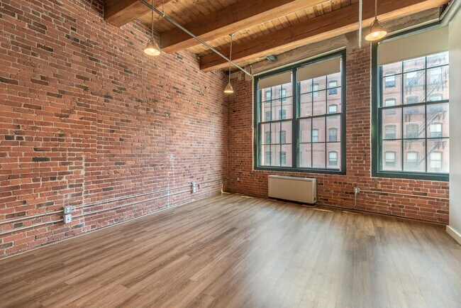 Building Photo - 63 Melcher St