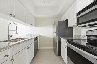 Building Photo - 3102 W Horatio St