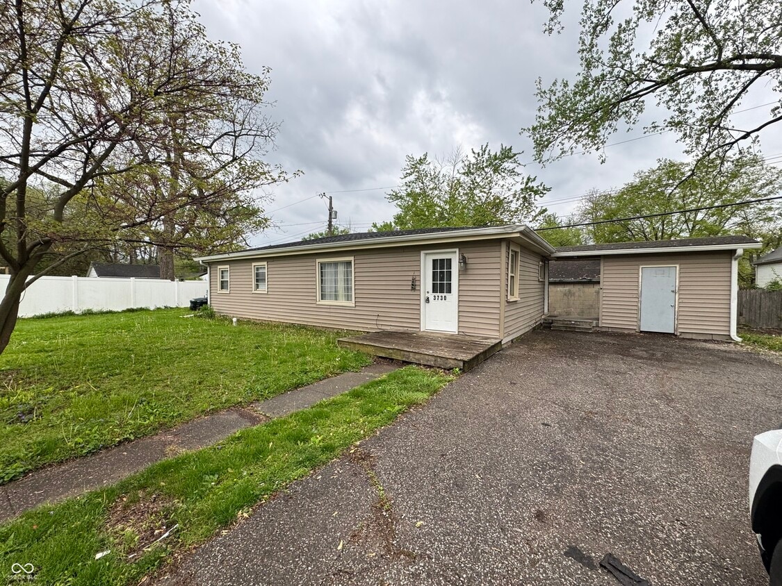 Primary Photo - 3730 Carson Ave