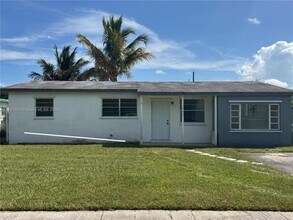 Building Photo - 10840 SW 222nd Dr