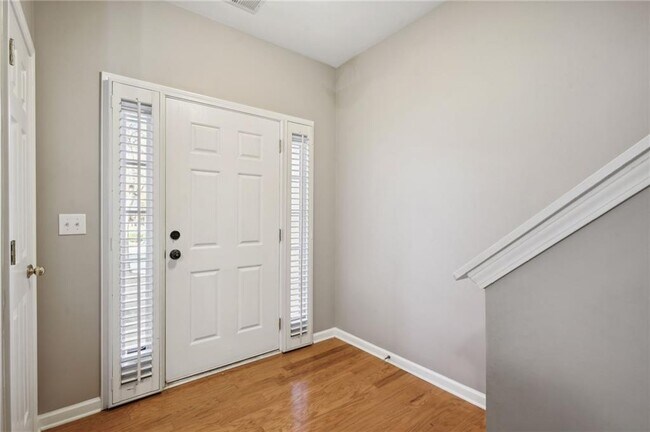 Building Photo - 500 Suttles Dr SW
