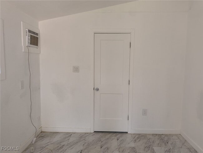 Building Photo - 11431 Char Ann Dr