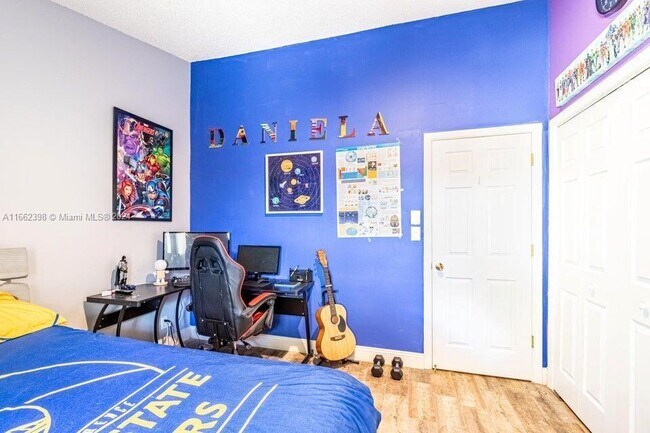 Foto del edificio - 22722 Vistawood Way