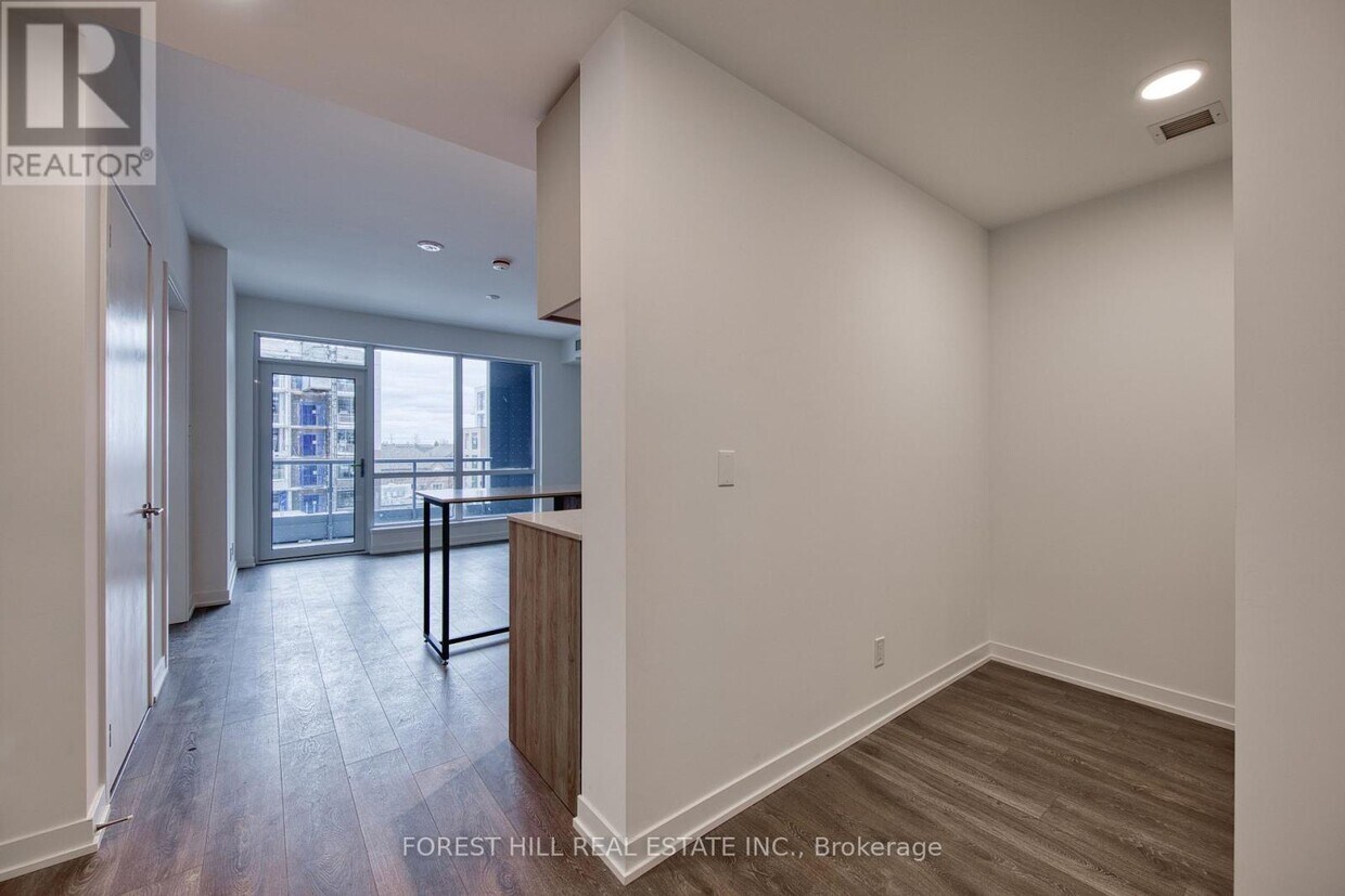 Photo principale - 7950-7950 Bathurst St