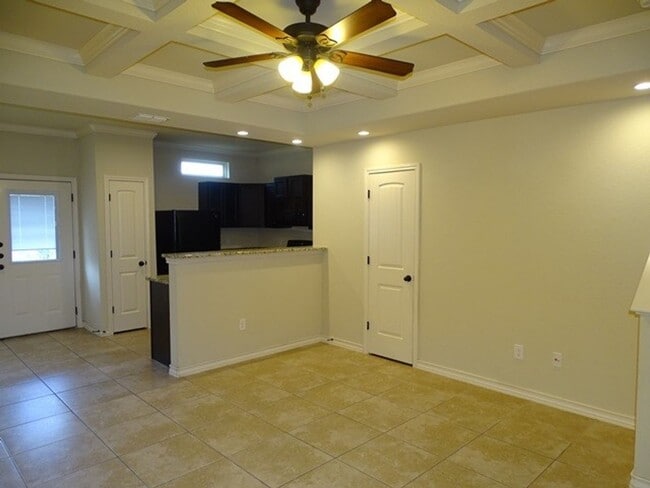 Building Photo - 7117 Micayla Cv