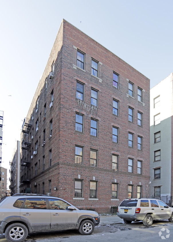 35-18 95 Street - 35-18 95th St