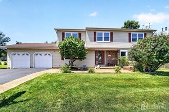 Building Photo - 12 Mershon Ln