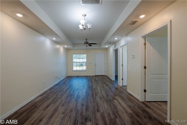 Building Photo - 9374 N Peachtree Way