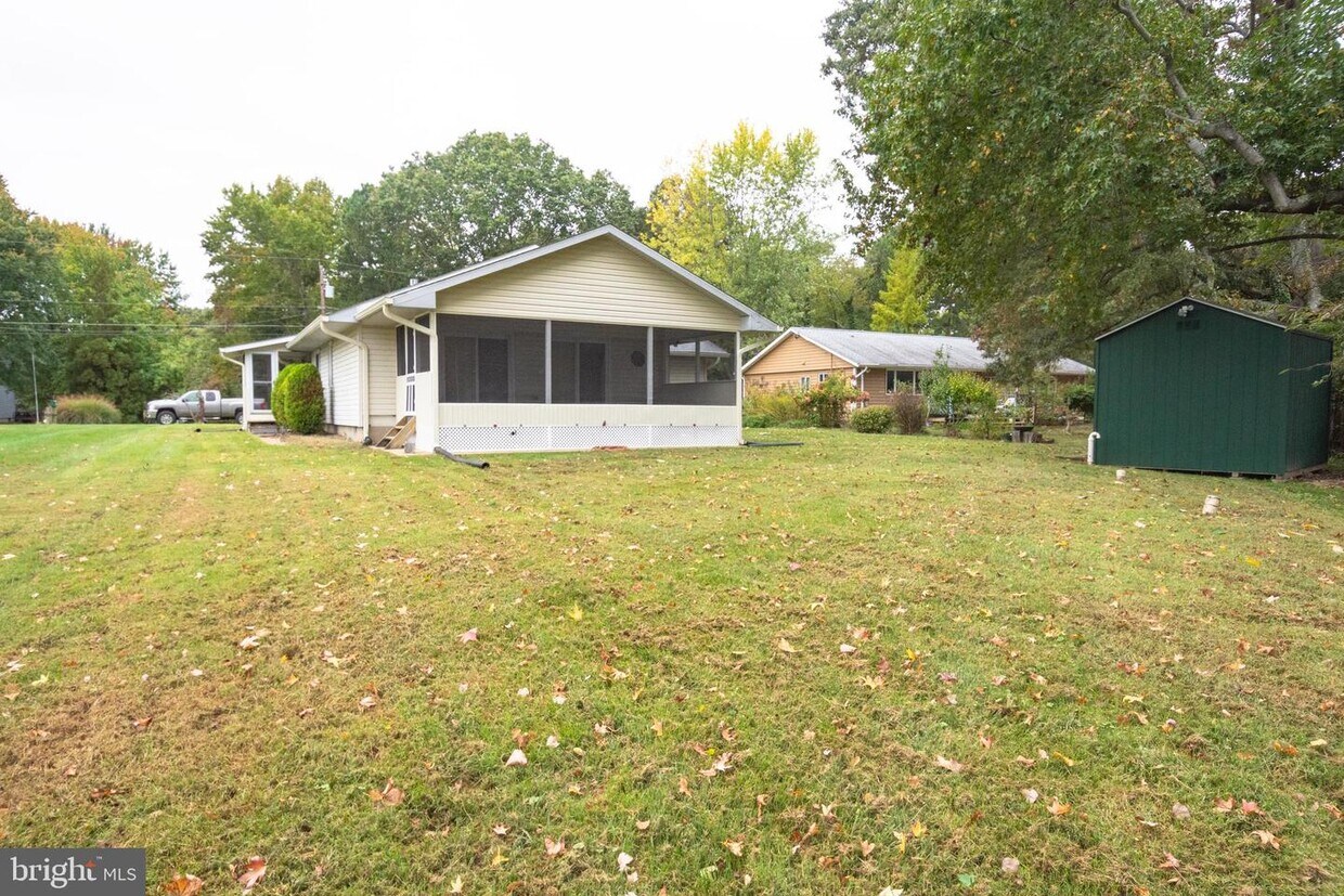1074 Broadwater Point Rd, Deale, MD 20733 House Rental in Deale, MD