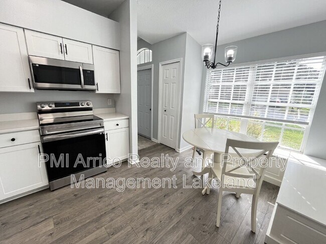 Foto del edificio - 135 Brad Cir