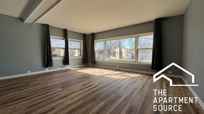 Foto del edificio - 5536 W Windsor Ave