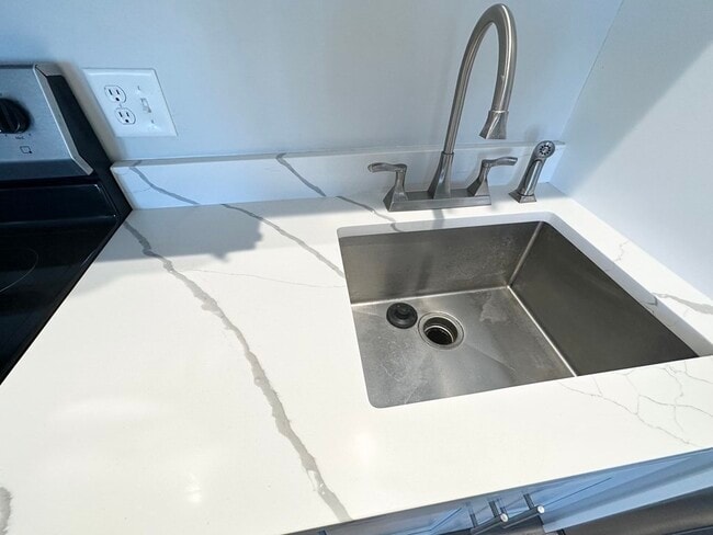 Building Photo - 163 Nantasket Ave