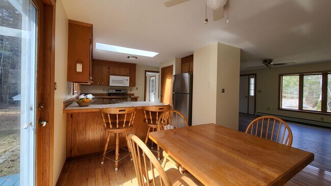 Building Photo - 16 Asher Ln