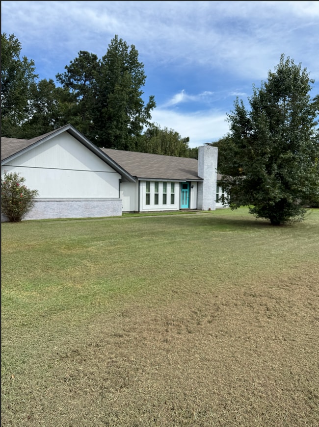 Building Photo - 134 Thomas Cir