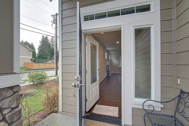 Foto del edificio - 4Bd/2.5Ba Lynnwood House
