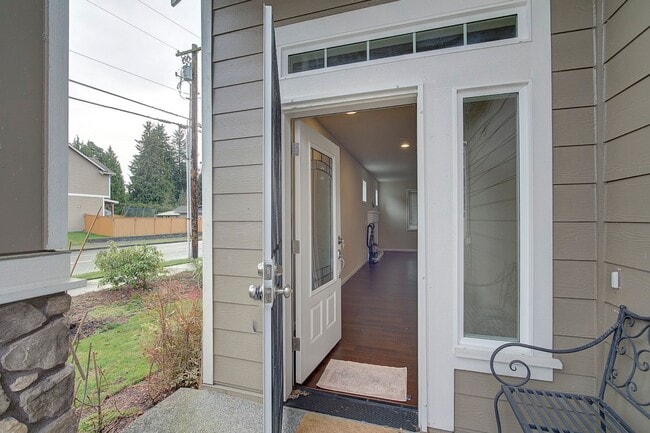 Photo - 4Bd/2.5Ba Lynnwood House