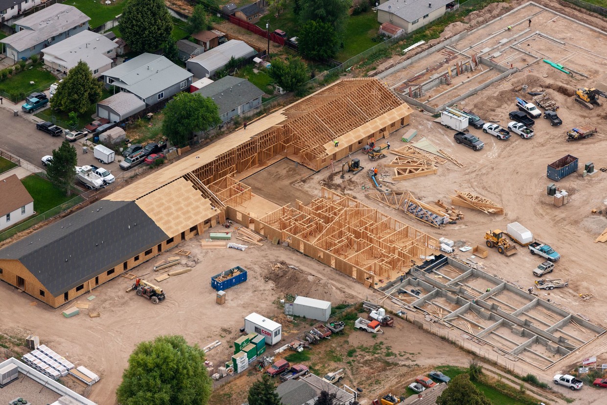 Primary Photo - Sky Ridge Apartments