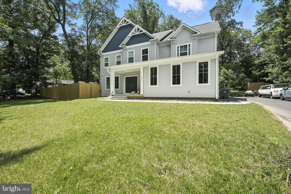 Foto principal - 5604 Clermont Dr