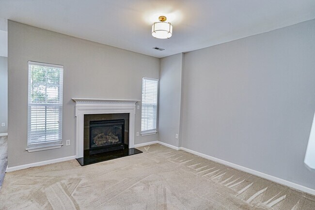 Building Photo - 359 Moonstone Dr