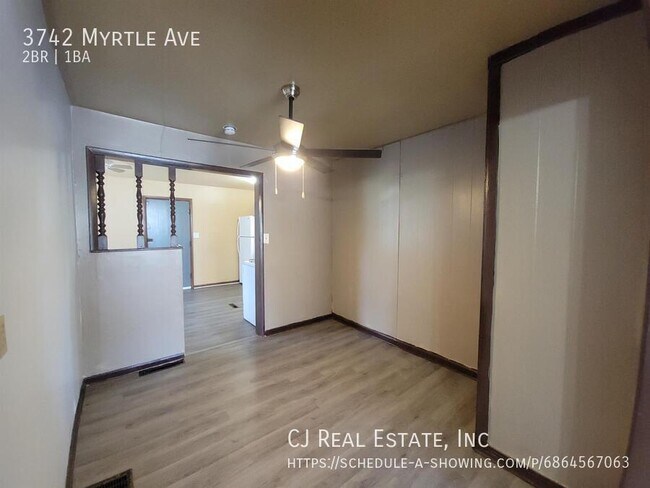 Foto del edificio - 3742 Myrtle Ave