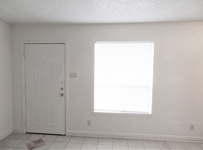 Foto del edificio - 3109 Atkinson Ave