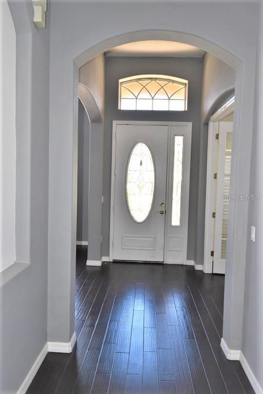 Building Photo - 16612 Tudor Grove Dr