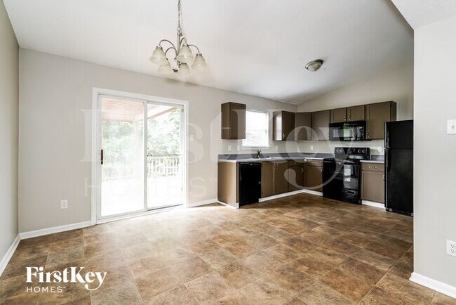 Foto del edificio - 7433 Redcliff Rd