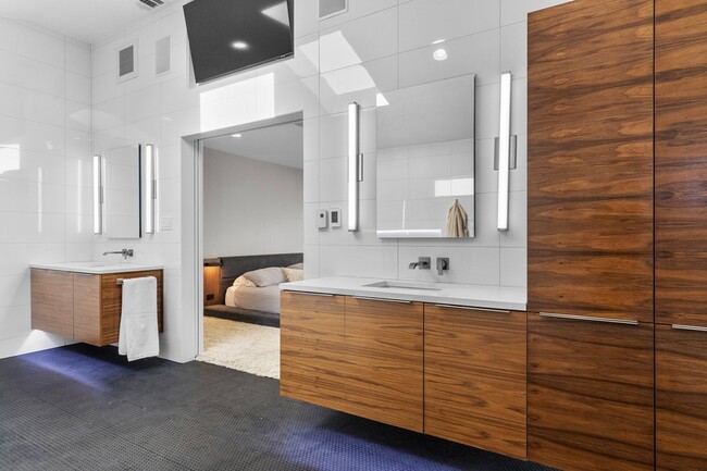 Photo - 16831 Thomas Chapel Dr House